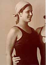 Judith Deutsch 是奥地利代表队的三名犹太裔游泳运动员之一，她选择了抵制奥运会。