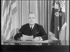 El presidente Truman proclama la victoria en Europa