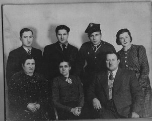 Noah Lewin (top left) family portrait.