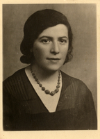 Chaja Frymet Gliklich Kaufman, b. 1900. Shmuel's mother, who was murdered in Auschwitz-Birkenau in August 1944.