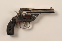 1996.4.8 back
Smith and Wesson .32 revolver acquired by a US soldier

Click to enlarge