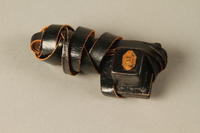 1990.251.1.3 3/4 view
Tefillin worn by a Lithuanian Jewish man in hiding

Click to enlarge