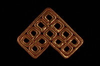 2009.117.22 front
Metallic bronze tallit decoration of entwined squares brought with a Polish Jewish emigre

Click to enlarge