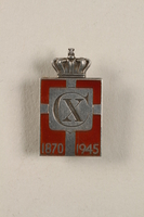 2010.417.5 front
Kingmark silver and red enamel pin with a buttonhole back commemorating the 75th birthday in 1945 of King Christian X of Denmark

Click to enlarge
