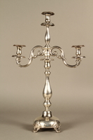 2007.516.2 a-f front
Silver engraved candelabrum commemorating the Stolp synagogue saved by Jewish refugees

Click to enlarge