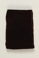 2002.140.11 front
Burgundy velvet tefillin pouch saved with a hidden Dutch Jewish infant

Click to enlarge