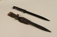 1989.297.1_a-b open
Knife bayonet owned by a Danish resistance member

Click to enlarge