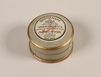 2004.237.3 front
Mignot-Boucher face powder box marked Rachel with an excise label

Click to enlarge
