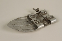 2004.485.39 front
Metal ski foot attachment brought to the US by a German Jewish refugee

Click to enlarge