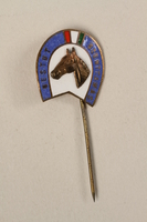 2006.19.7 front
Horseshoe shaped stickpin with blue border owned by a German Jewish businessman in Shanghai

Click to enlarge