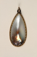 2005.209.1 front
Mother of pearl pendant

Click to enlarge
