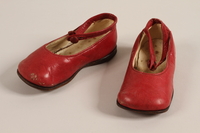 1996.165.2 a-b front
Pair of red leather toddler's shoes worn by a child in Łódź Ghetto

Click to enlarge