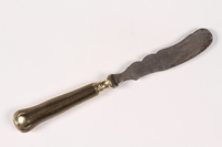 2012.493.3 right
Henckels table knife with a scalloped edge brought with German Jewish prewar refugee

Click to enlarge