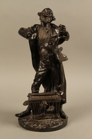 2016.184.3 front
Bronze figurine of a Jewish man holding a rooster

Click to enlarge