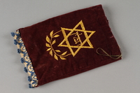 2016.538.2 c front
Pair of tefillin and pouch owned by a German Jewish man

Click to enlarge