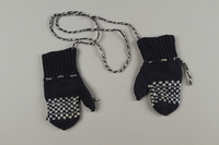 2018.126.5 side b
Pair of children's mittens

Click to enlarge